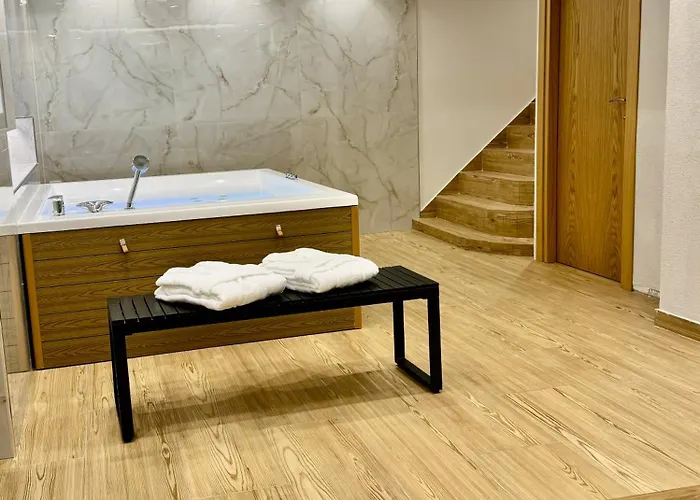 Velvet Aura Jacuzzi *